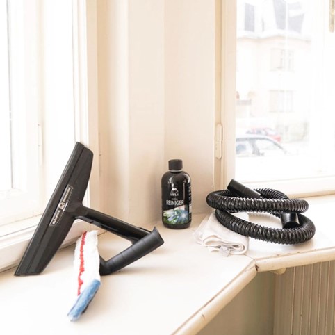 Hyla ikkunanpesusarja